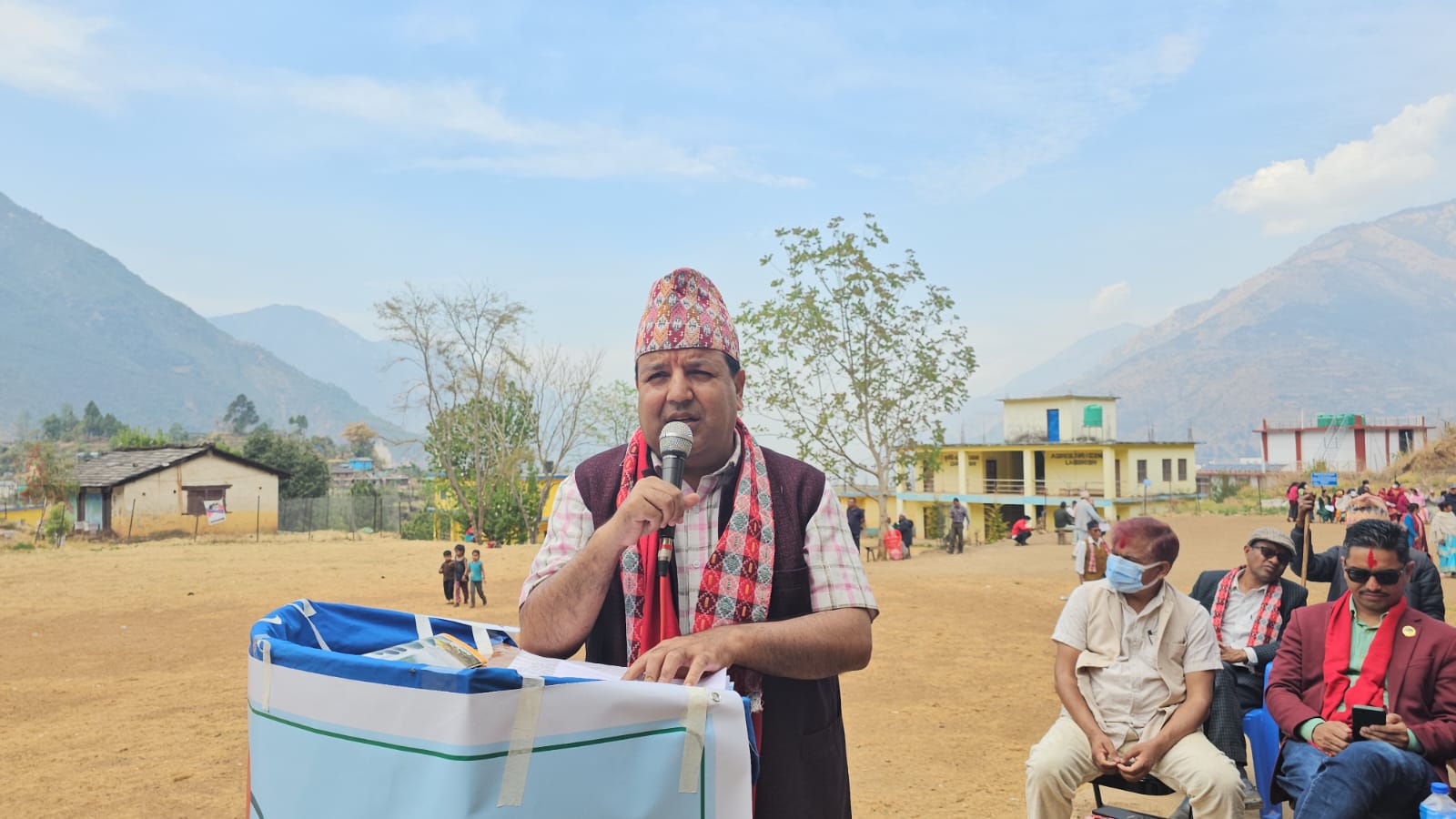सांसद सुनिल शर्मा नेतृत्वको स्वास्थ्य टोलीसहित रुकुमकोटमा
